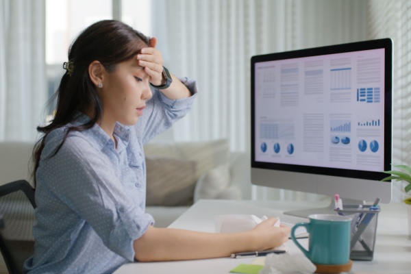 C’est l’histoire d’un employeur qui surprend un salarié malade en train de travailler pour une autre entreprise…