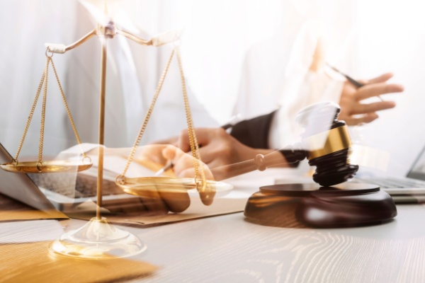 Professionnels du droit : une liberté d’installation encadrée…