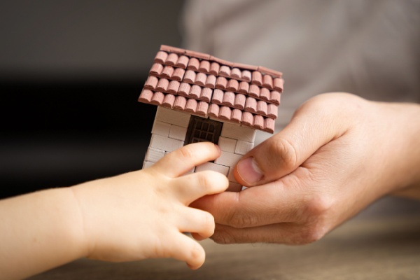 C’est l’histoire d’une petite-fille qui hérite de la holding de sa grand-mère…